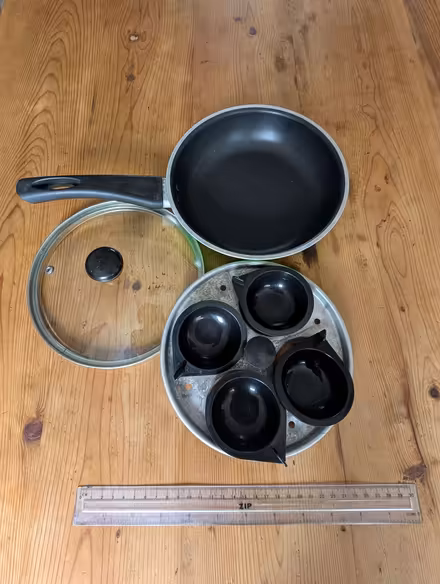 Photo of free Frying Pan with Egg Poacher Insert (Mold CH7) #2