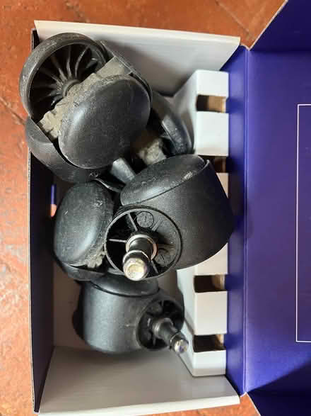 Photo of free 5 casters from office chair (Rio Grande/Candelaria) #1