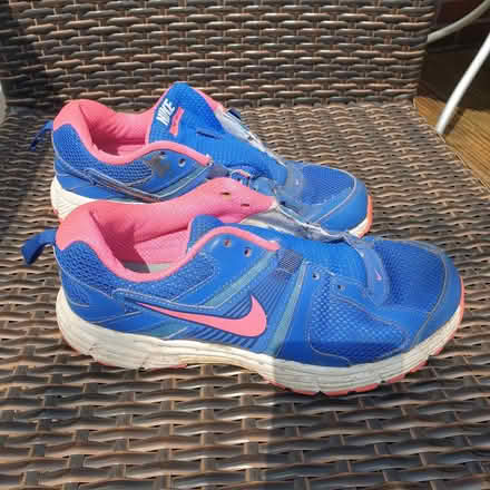 Photo of free Nike trainers (Parkstone, Poole, BH14) #2