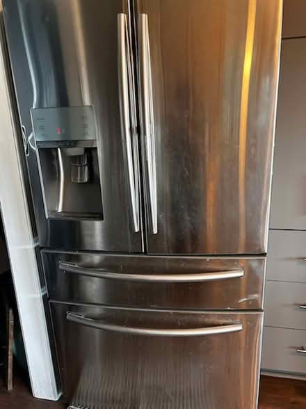 Photo of free Stove and Fridge (Near Northlake Mall) #3