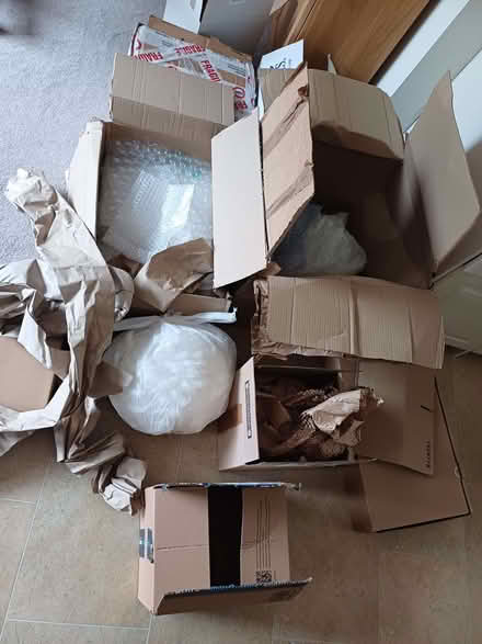 Photo of free Packaging materials and boxes (Winkwell HP1) #1