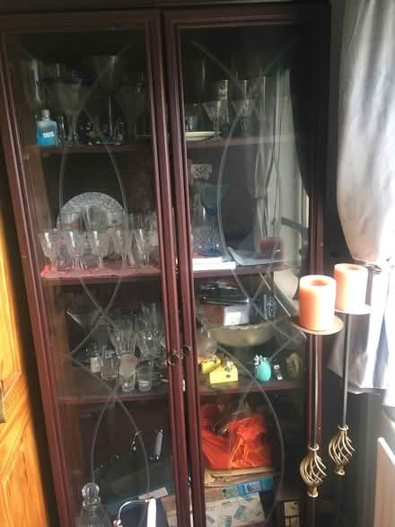 Photo of free 6ft cabinet and drinks cabinet (Newcastle upon Tyne Ne129hn) #3