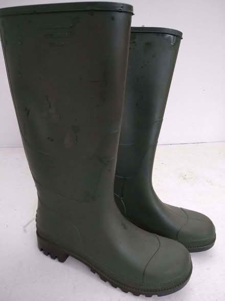 Photo of free size 7 wellies (Upper Bangor LL57) #1