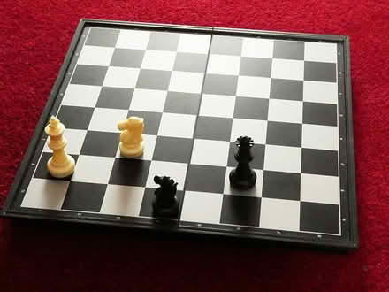 Photo of free Magnetic chess sets (Callowell GL5) #1