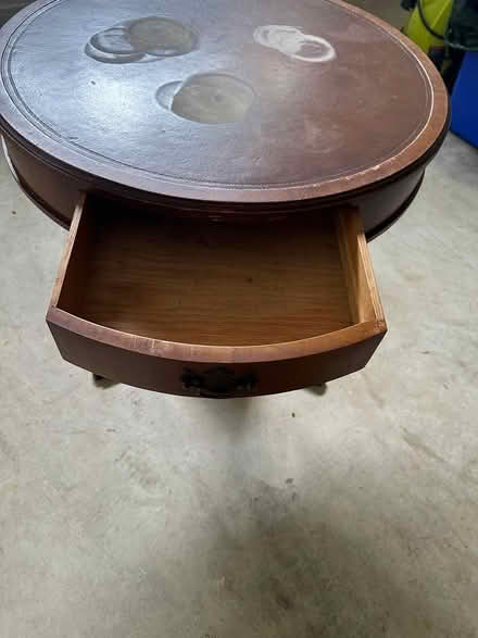 Photo of free antique wood table (6501 Fallwind Lane Bethesda) #2