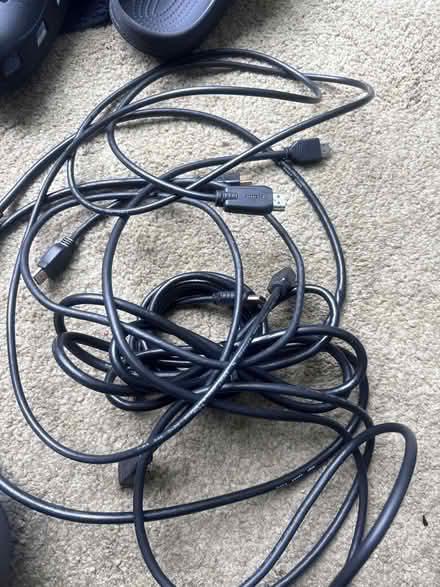 Photo of free 5 HDMI Cables (WA8) #1