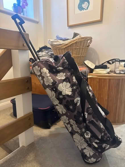 Photo of free Holdall on wheels (Hitchin (South)) #2