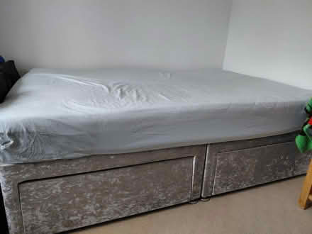 Photo of free 4 foot double bed (Middlewood S6) #1