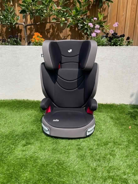 Photo of free Child’s booster seat (Balham SW12) #2