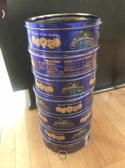 Photo of free empty tins (rogers park) #1