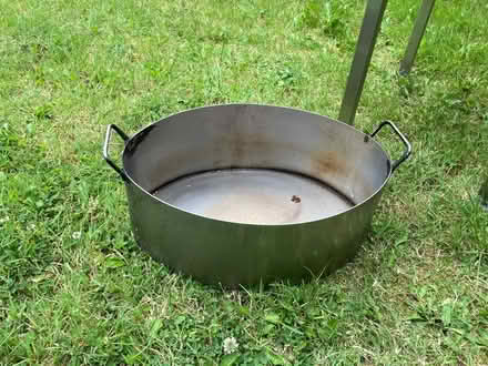 Photo of free Large oval deep pan (Bradley Stoke) #1