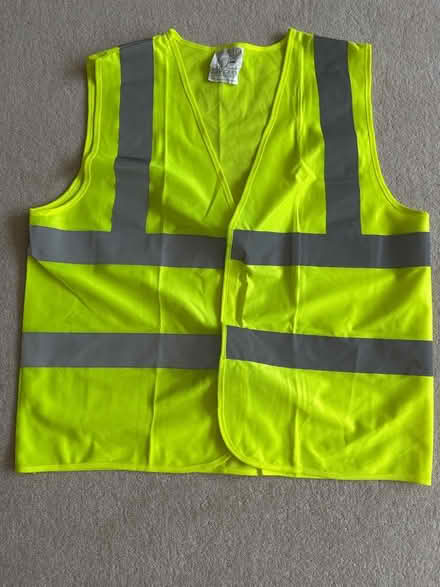 Photo of free Hi viz tabard (Weybridge KT13) #1