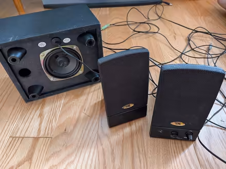 Photo of free surround computer speakers with sub (Old Ottawa south) #1