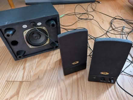 Photo of free surround computer speakers with sub (Old Ottawa south) #1