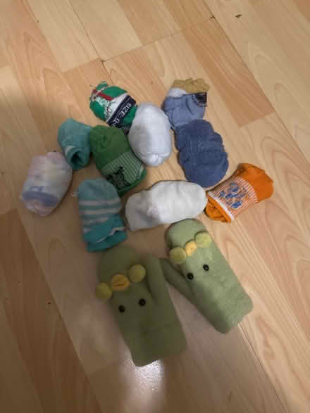 Photo of free Baby/toddler socks and mittens (Hammersmith) #1
