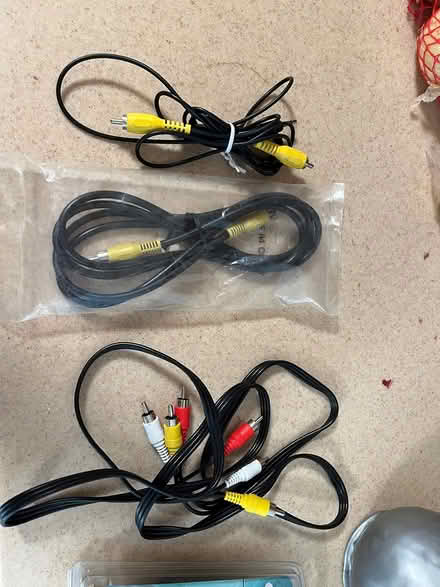 Photo of free Various cables and connectors (South REston) #1