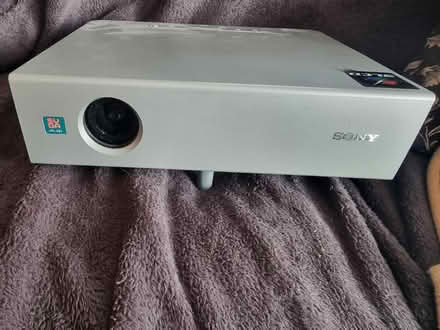 Photo of free Sony svga projector (Leicester LE7) #1