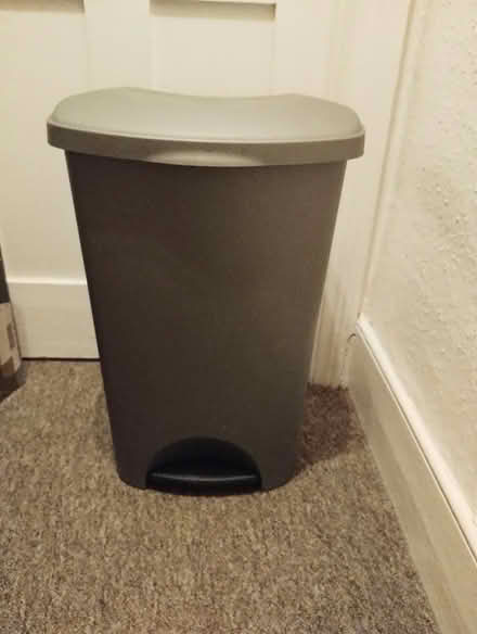 Photo of free Large pedal dustbin (N10) (Muswell Hill N10) #2