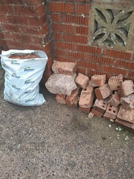 Photo of free Loose bricks (Uffculme) #4