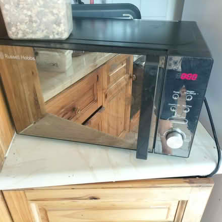 Photo of free microwave russel hobbs working tw10 7sd (Ham TW10) #1