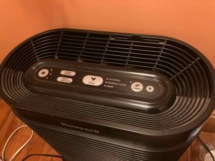 Photo of free HEPA large room air purifier (Teele) #1