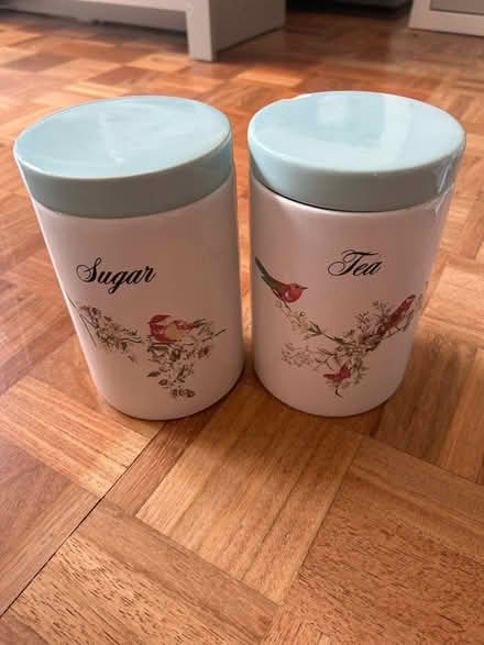 Photo of free Tea and sugar pots (Hextable BR8) #1
