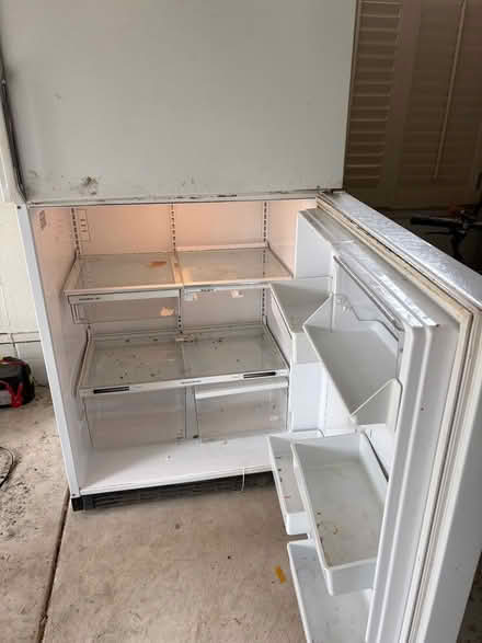 Photo of free Fridge (Lake forest (off of Ellsworth)) #2