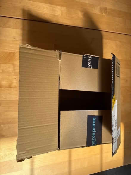 Photo of Used Amazon boxes (Common Edge FY4) #1