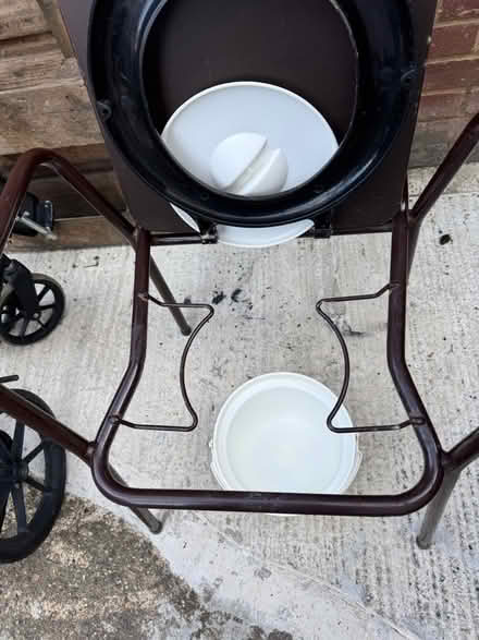 Photo of free Commode very clean and tidy (Garston WD25) #3