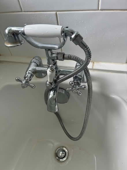 Photo of free Bath,taps and shower (Old town SG1) #1