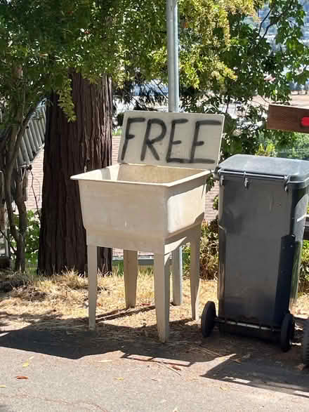 Photo of free Outdoor Work Sink (116 Courtright Road San Rafael) #1