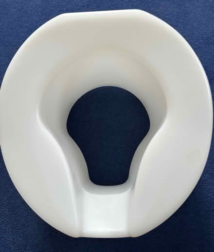 Photo of free Raised toilet seat (Chigwell IG7) #2