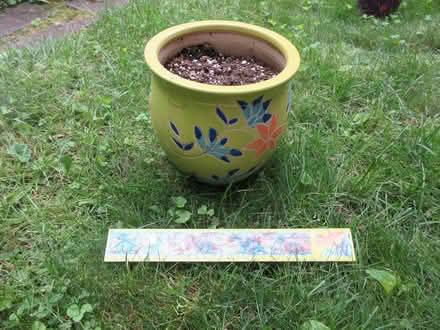 Photo of free flower pot 3 (North Cambridge) #1