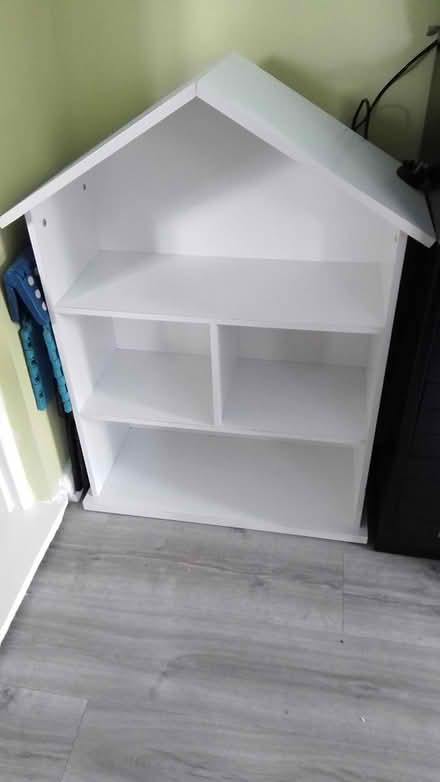 Photo of free Doll's house-shaped bookcase (St Mary Cray, BR5) #2