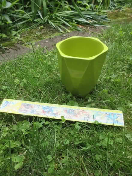 Photo of free flower pot 15 (North Cambridge) #1