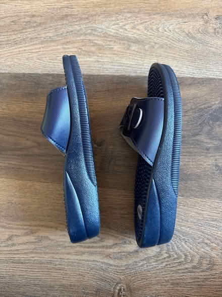 Photo of free Massage Sandals women’s 5 (Common Edge FY4) #3