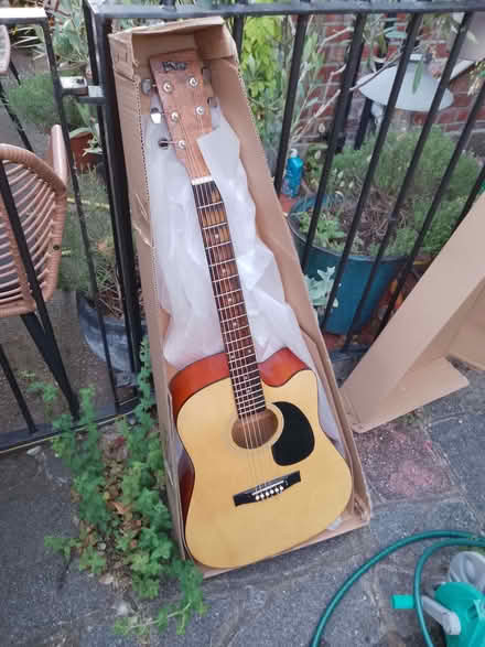 Photo of free Full sized Acoustic Guitar (Wealdstone HA3) #1