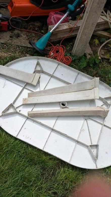 Photo of free Outside table (WV12 5ls) #2