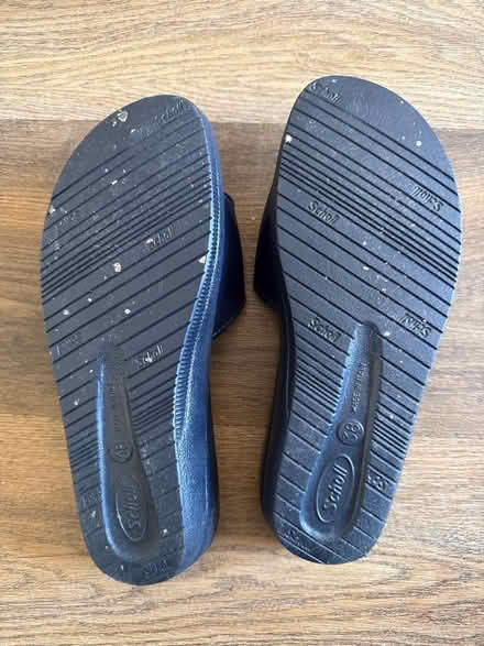 Photo of free Massage Sandals women’s 5 (Common Edge FY4) #4