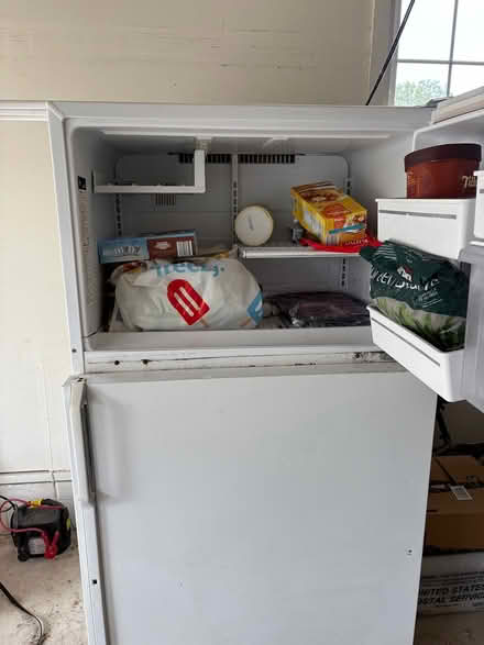Photo of free Fridge (Lake forest (off of Ellsworth)) #1
