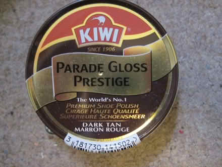 Photo of free dark tan shoe polish (Cambuskenneth FK9) #1