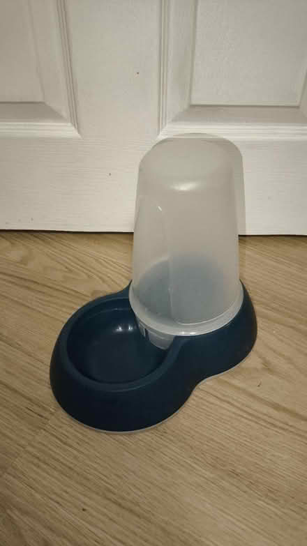 Photo of free Cat water dispenser (Se1 8qt) #1