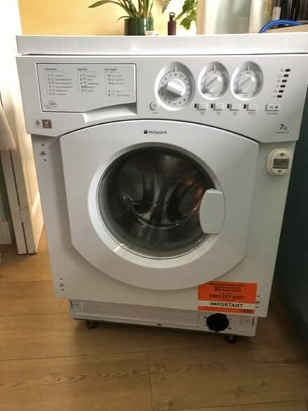 Photo of free Hotpoint washing machine. Broken (sounds like a bearing) (Eynsham OX29) #2