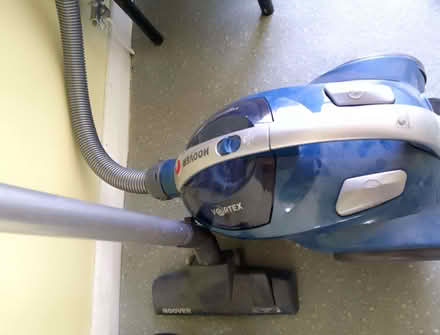 Photo of free Vacuum cleaner (Minchery Farm OX4) #1