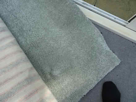 Photo of free Bedroom carpet offcut 105 x 130cm (GU21) #2