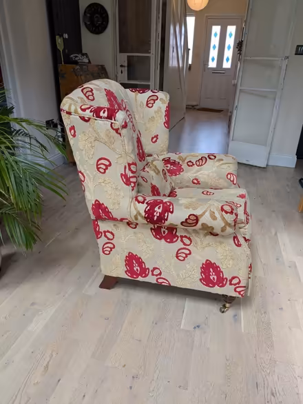 Photo of free Armchair (Barnehurst DA7) #2