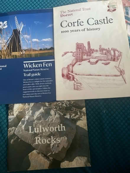 Photo of free Info booklets (SW11) #1