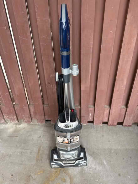 Photo of free Shark lift away vacuum cleaner (Burtonsville) #1