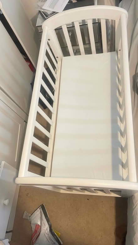 Photo of free Baby cot (CM13) #3