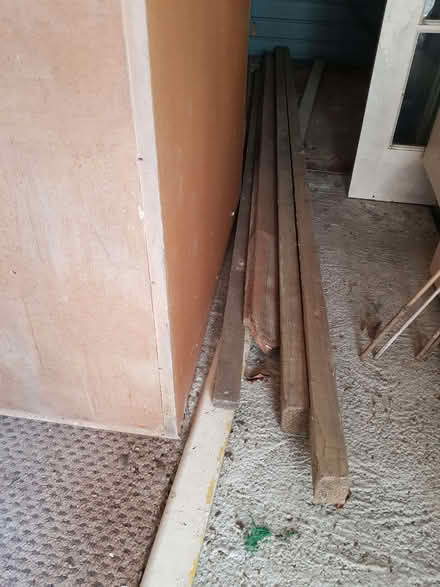 Photo of free 2 x 3 rough cut timber & modern skirting (Kendal LA9) #1
